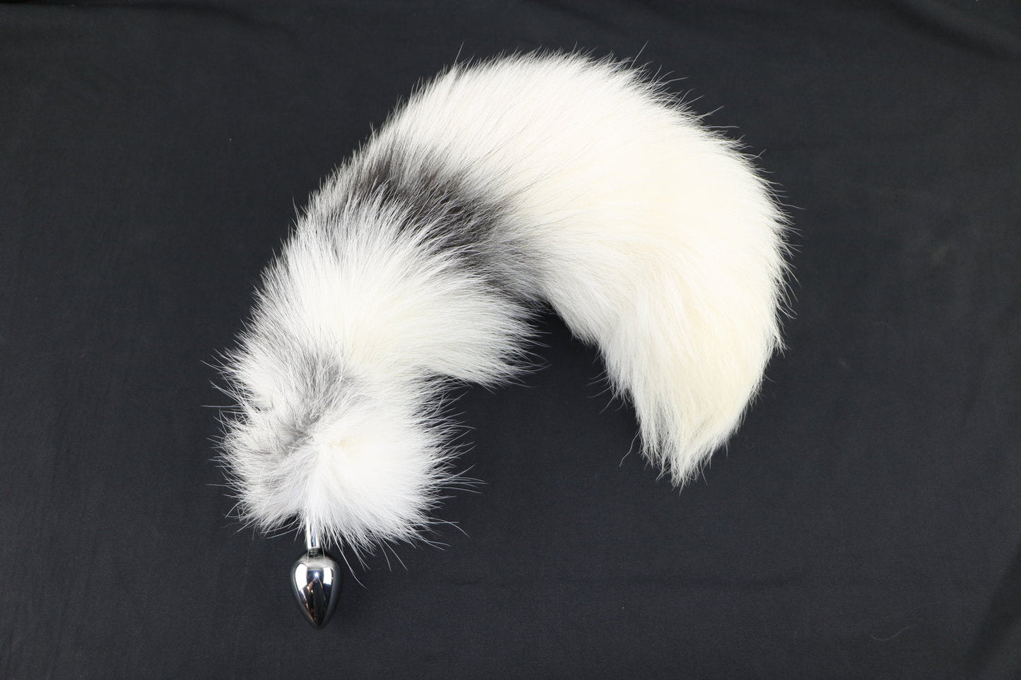 14"-17" Dyed Fox Tail Plug Attachment